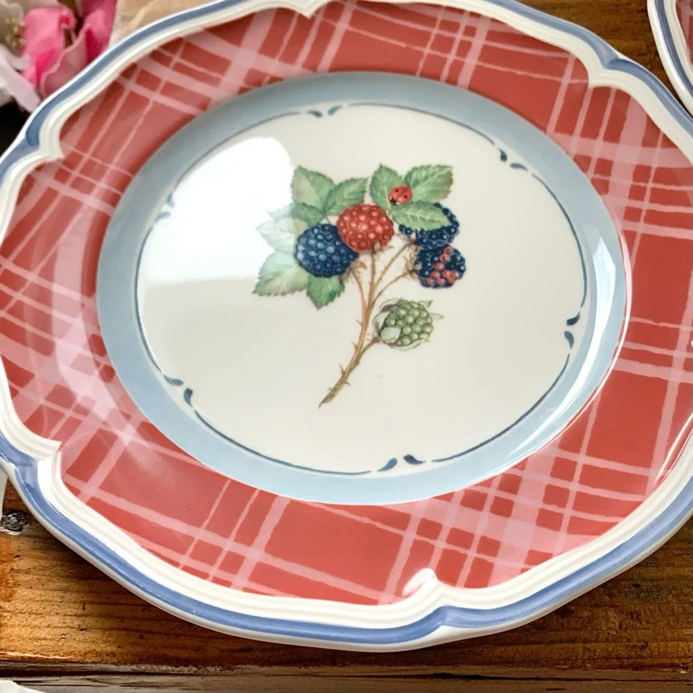Villeroy & Boch SET of 2 Cottage Berries 8” Salad Plates Country Collection Red